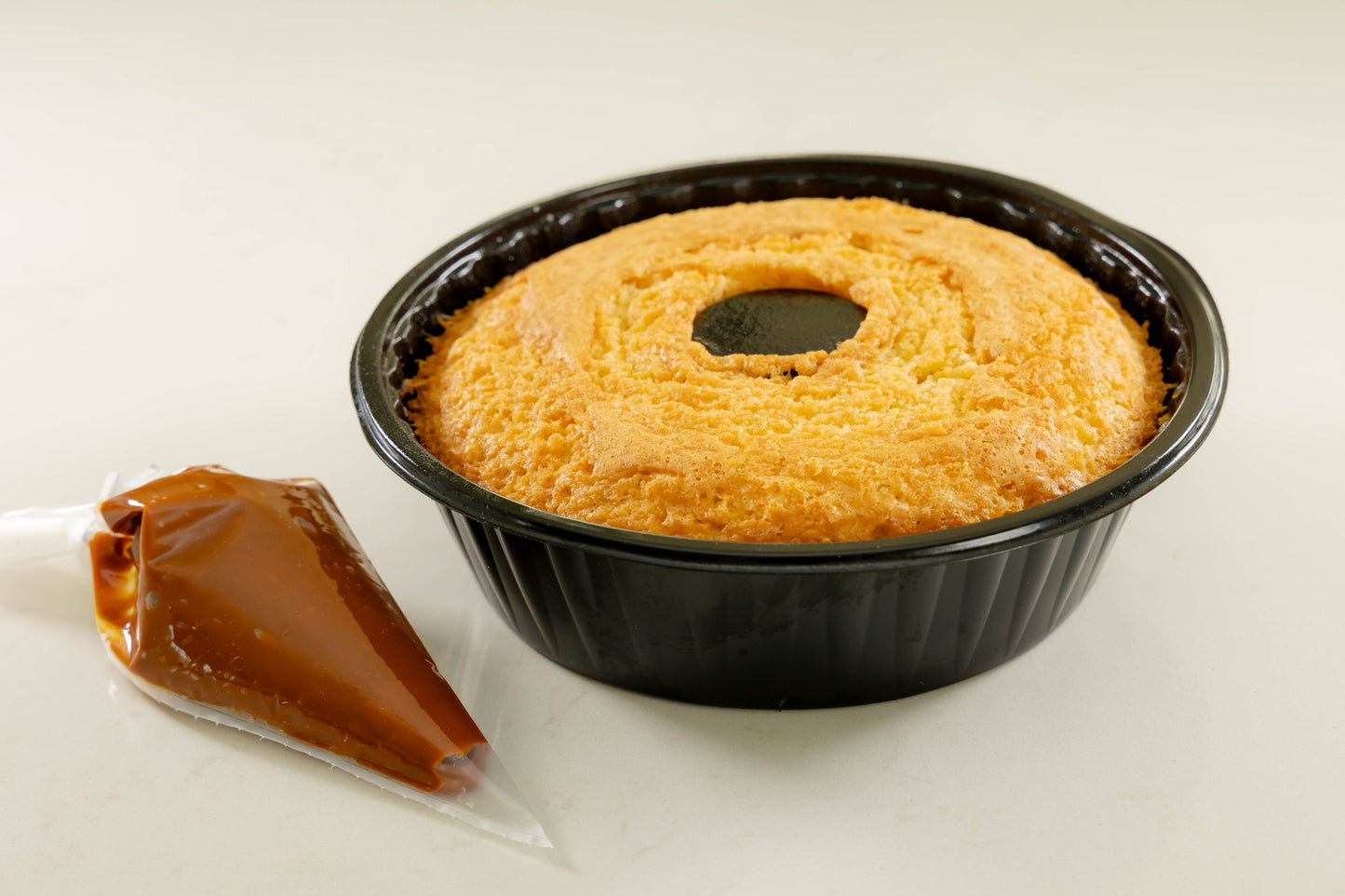 Torta De Caramelo con Cobertura de Dulce de Leche